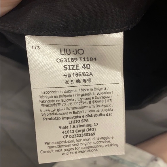 Liu Jo Shorts 🖤 - Picture 5 of 7